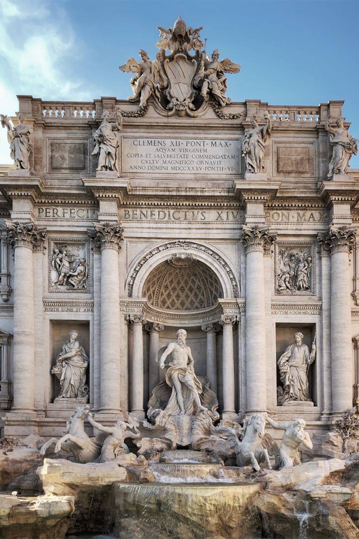 Spagna-Luxury-Rooms-Rome-Fontana-di-Trevi-Vertical-Background